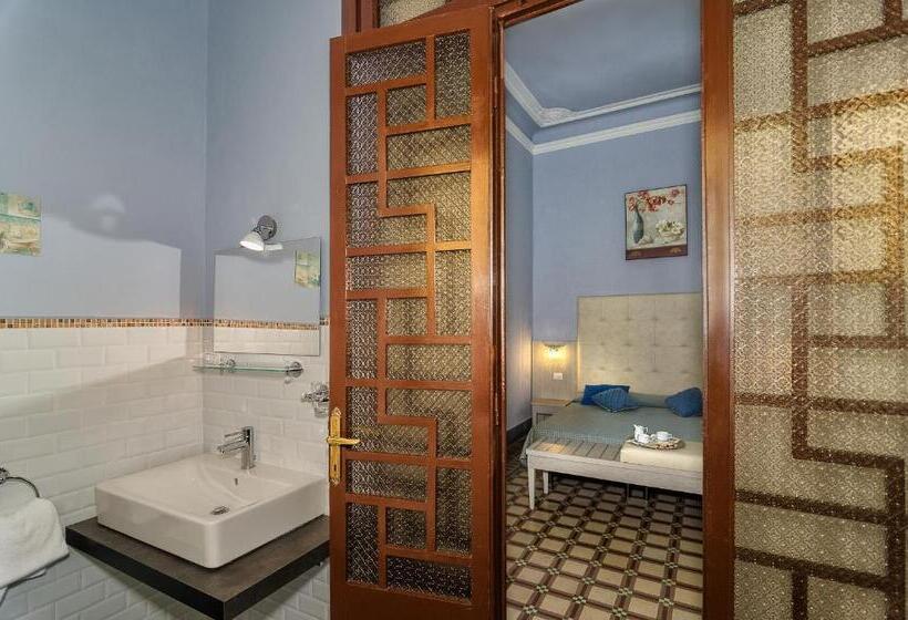 جناح جونيور, Giardino