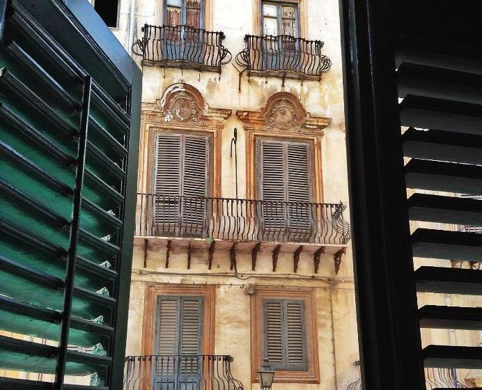 四人高级间, Kalamarina Rooms