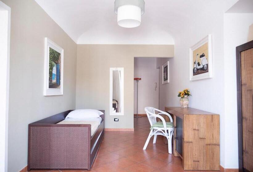 四人标准间, Kalamarina Rooms