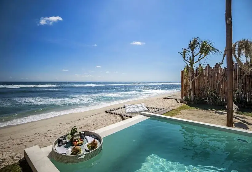 چادر با خدمات رفاهی استاندارد, Bubble Hotel Bali Nyang Nyang Glamping