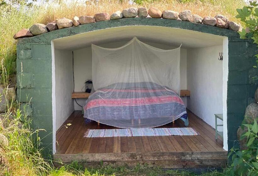 Standard Tent, Camønogaarden Et B&b, Kursus Center Og Refugie På østmøn