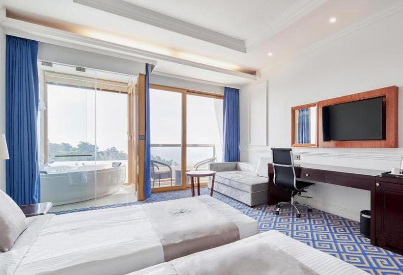 Номер Стандарт Индивидуальный Вид на Море, Goldone Hotel & Suites