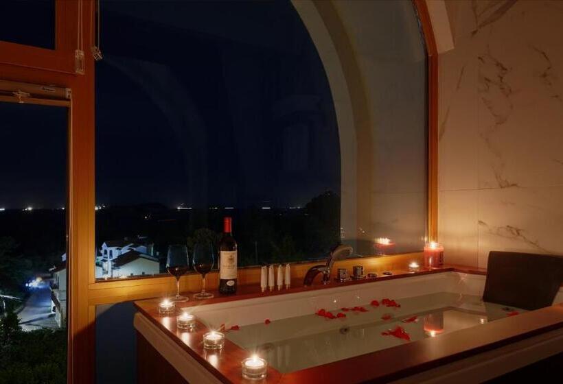 Люкс Кровать Кинг, Goldone Hotel & Suites