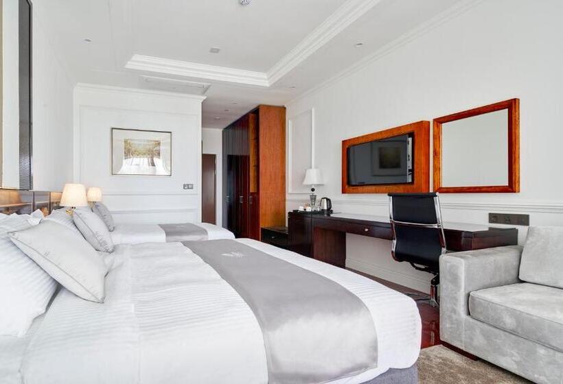 Семейный Номер, Goldone Hotel & Suites