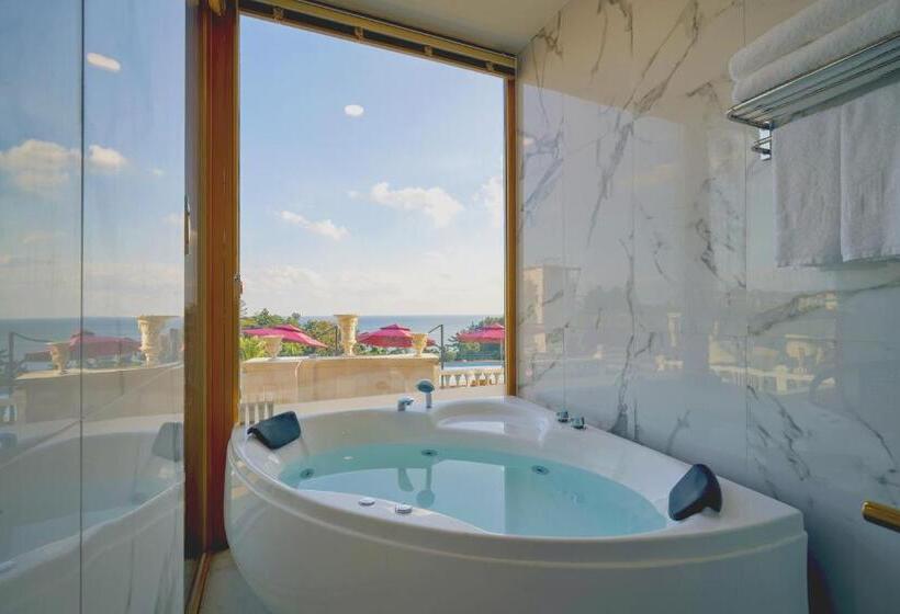 Семейный Номер, Goldone Hotel & Suites