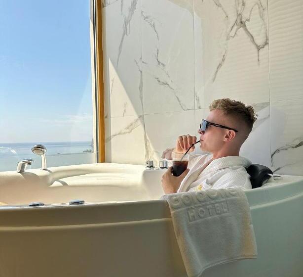 Семейный Номер, Goldone Hotel & Suites