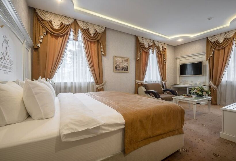 חדר משפחתי, Imperial Palace