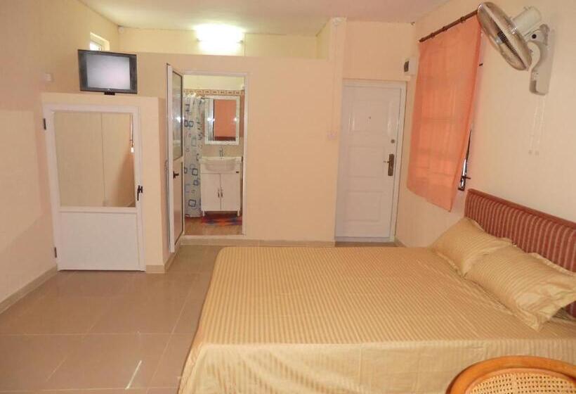 اتاق استاندارد یک نفره, Auberge Les Lilas
