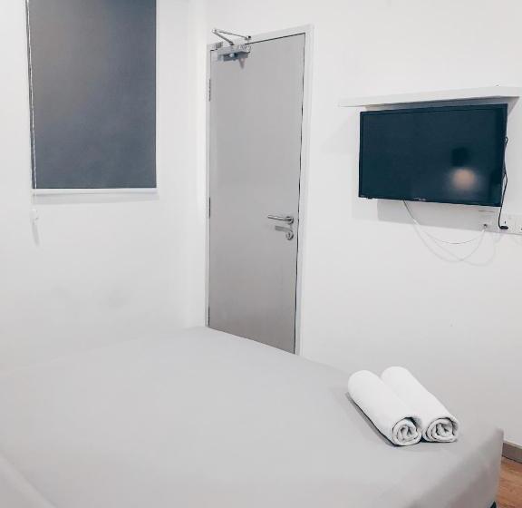 اتاق لوکس, Carlton Inn Bukit Ubi