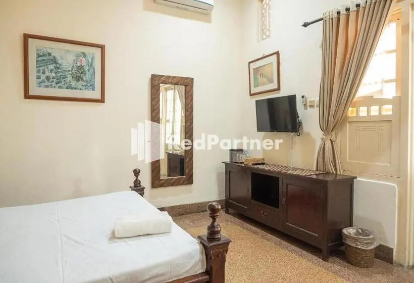 スイート, Monginsidi Guest House Syariah Malioboro Yogyakarta Mitra Reddoorz