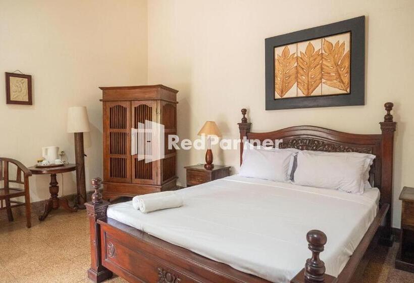 Люкс, Monginsidi Guest House Syariah Malioboro Yogyakarta Mitra Reddoorz