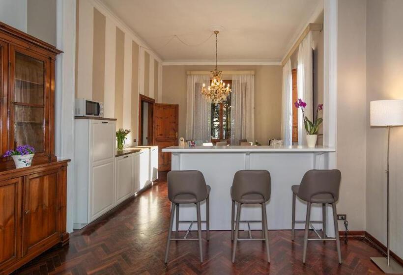 سوییت لوکس, Villa Ricci Suites