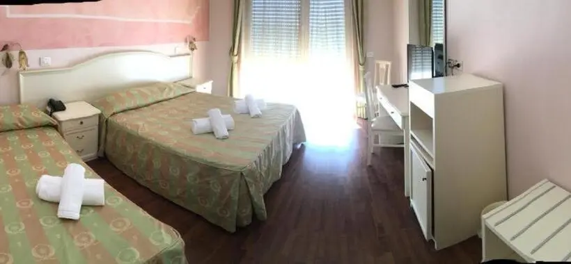 اتاق استاندارد سه نفره, Villa Strassoldo Ex Attianese Hotel Restaurant