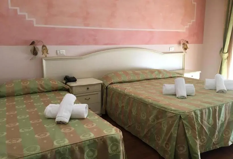 اتاق استاندارد سه نفره, Villa Strassoldo Ex Attianese Hotel Restaurant