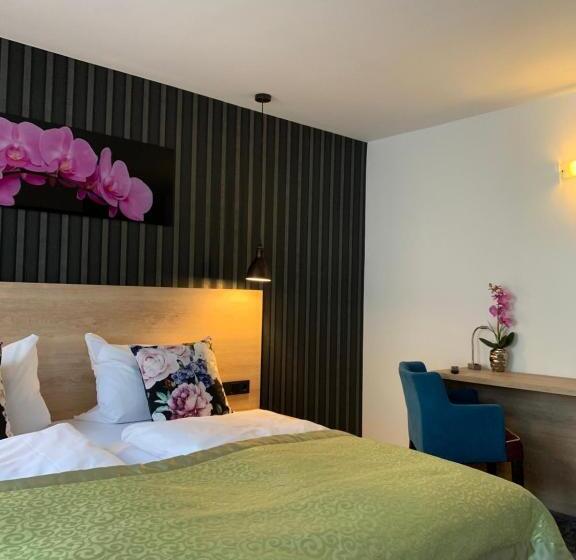 Номер Стандарт, Dias