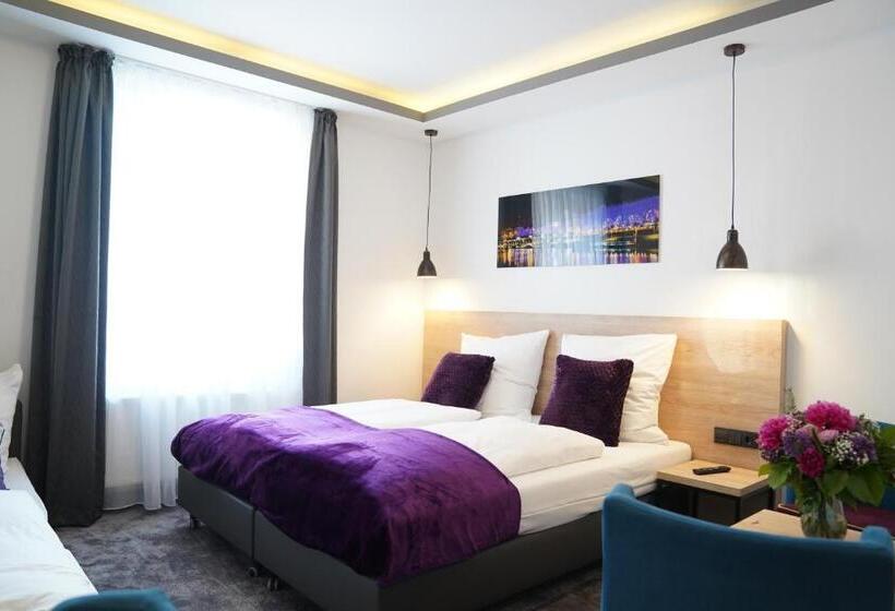 Трехместный Номер Deluxe, Dias