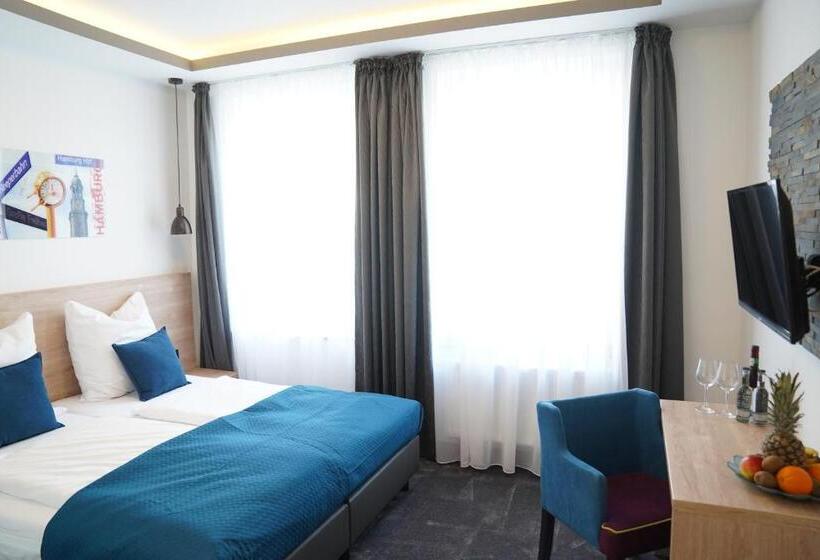 Номер Deluxe, Dias