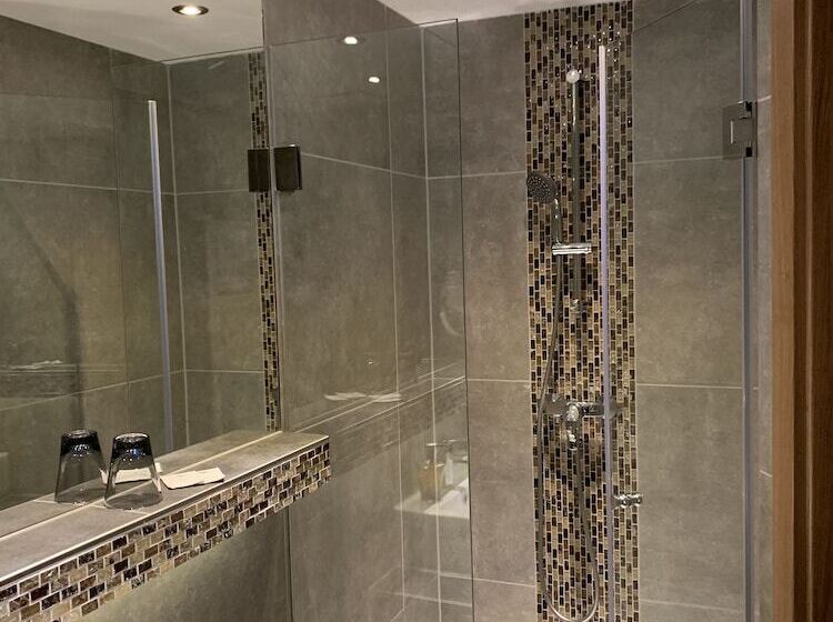 Номер Стандарт, Dias