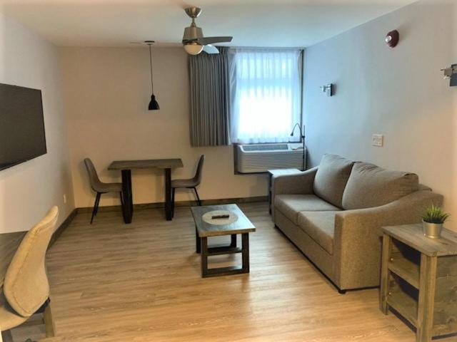 이그제큐티브 스위트, Hôtel Far Hills