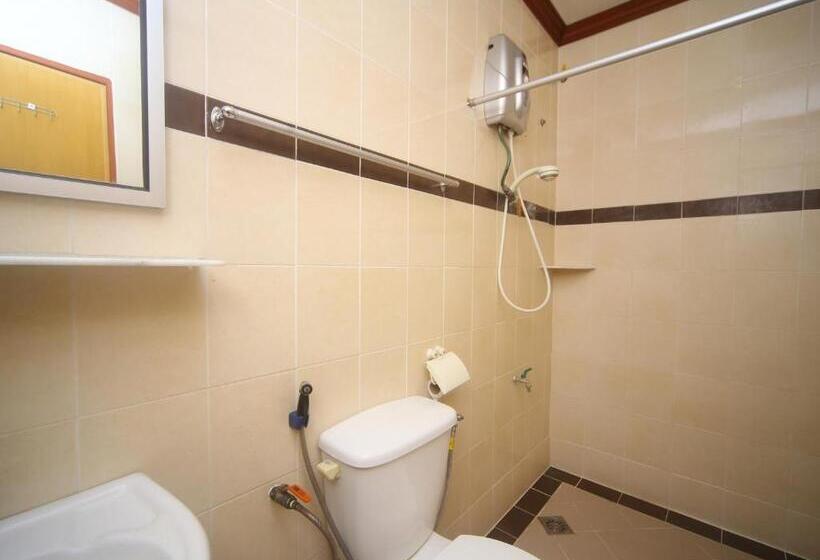 Номер Deluxe Кровать Кинг, London By Oyo Rooms