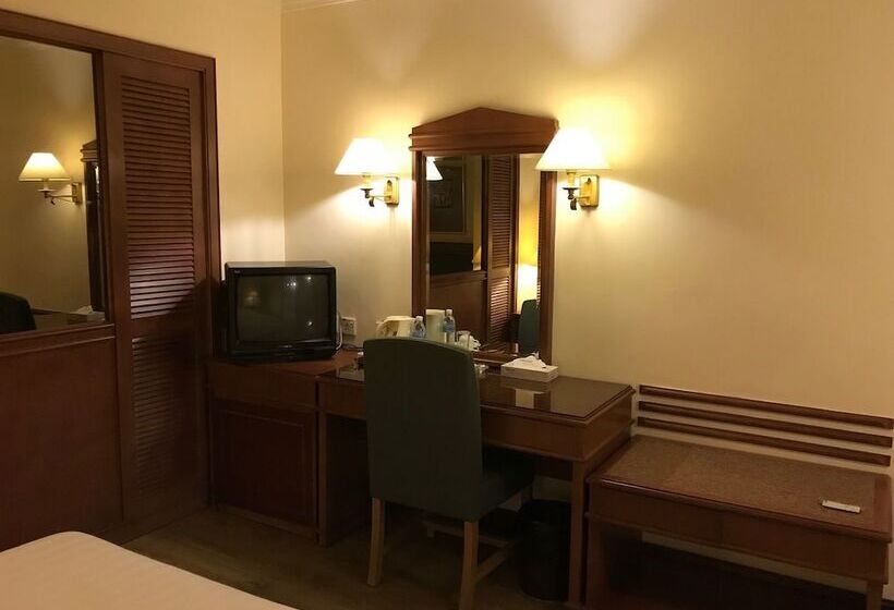 اتاق استاندارد یک نفره, The Executive Hotel Lahad Datu