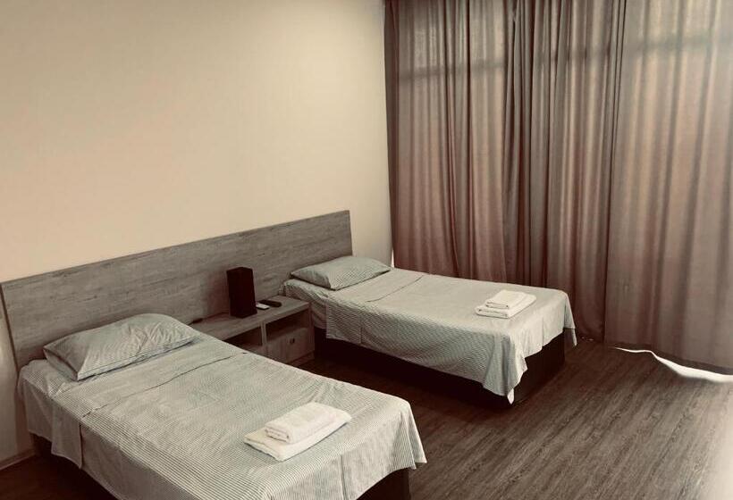 اتاق راحتی, Amigo Ii