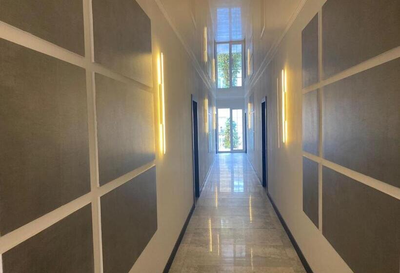 اتاق سوپریور, Amigo Ii