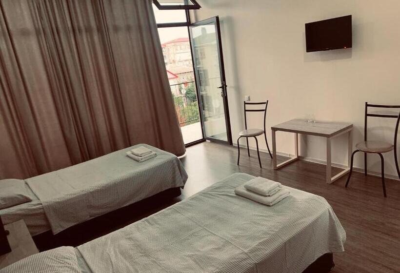 اتاق راحتی, Amigo Ii