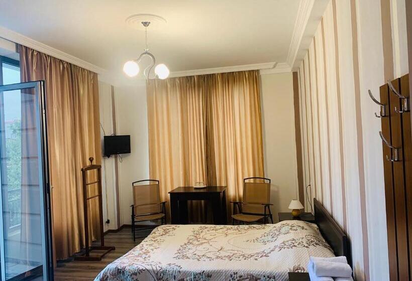 اتاق راحتی, Amigo Ii