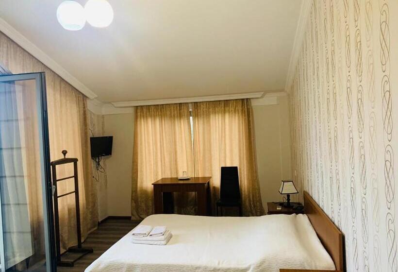 اتاق راحتی, Amigo Ii