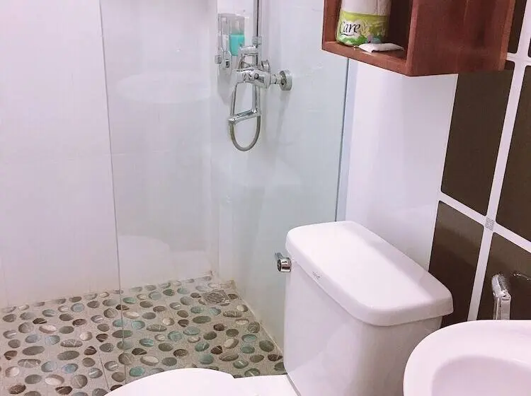 اتاق لوکس خانوادگی, Elephant Boutique
