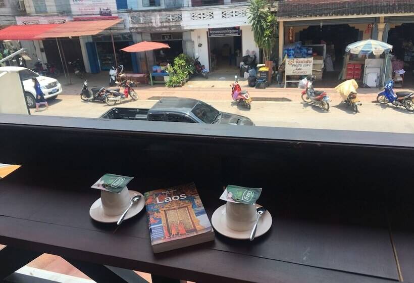 اتاق لوکس با بالکن, Elephant Boutique