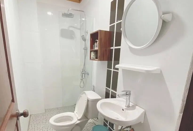 اتاق لوکس با بالکن, Elephant Boutique