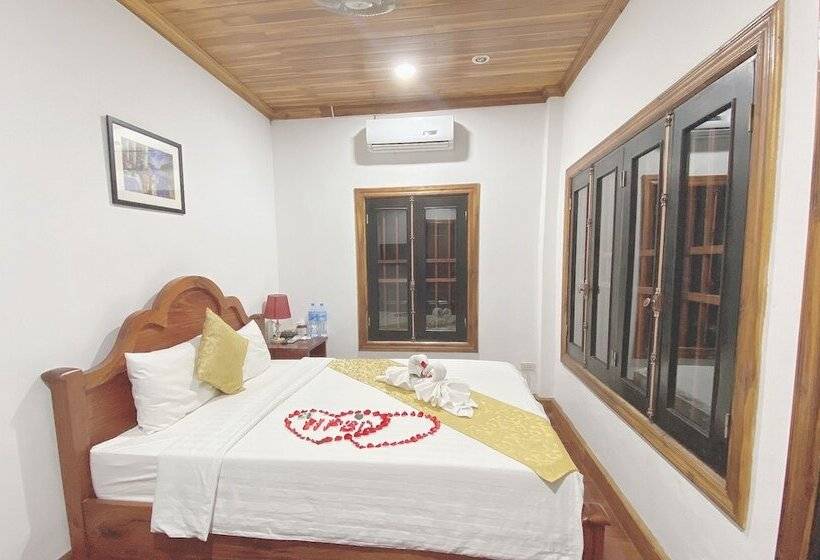 اتاق لوکس با بالکن, Elephant Boutique