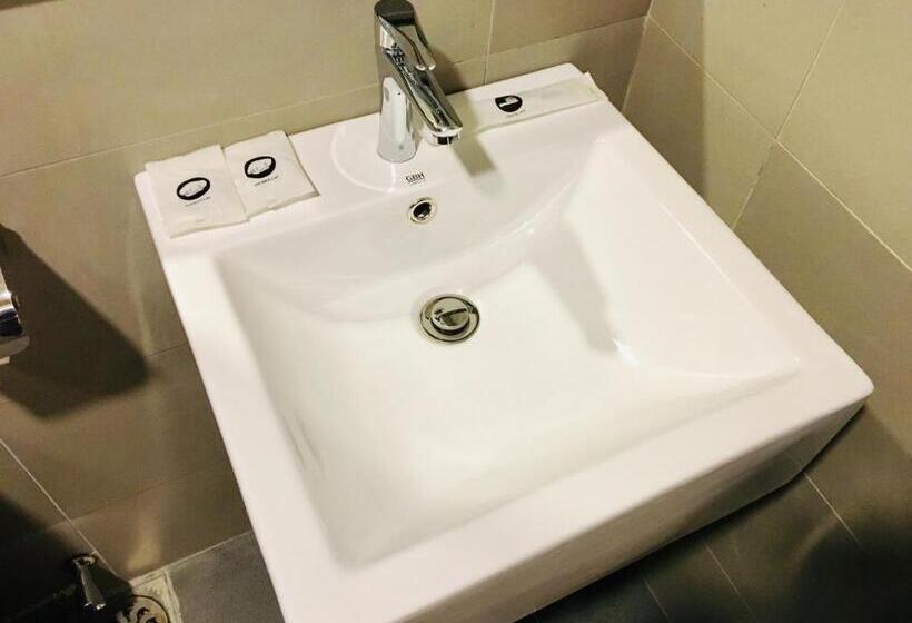 디럭스 룸, Enclave Business