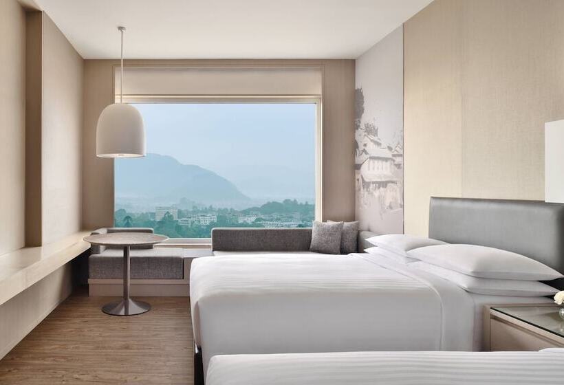 اتاق کلاب, Kathmandu Marriott