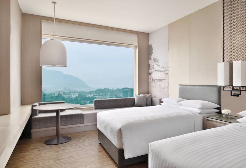 Club Room, Kathmandu Marriott