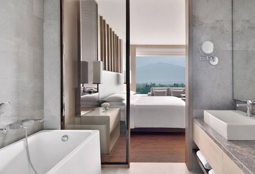 سوییت اجرایی, Kathmandu Marriott