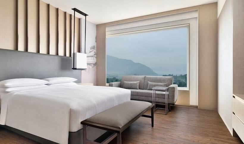 سوییت اجرایی, Kathmandu Marriott