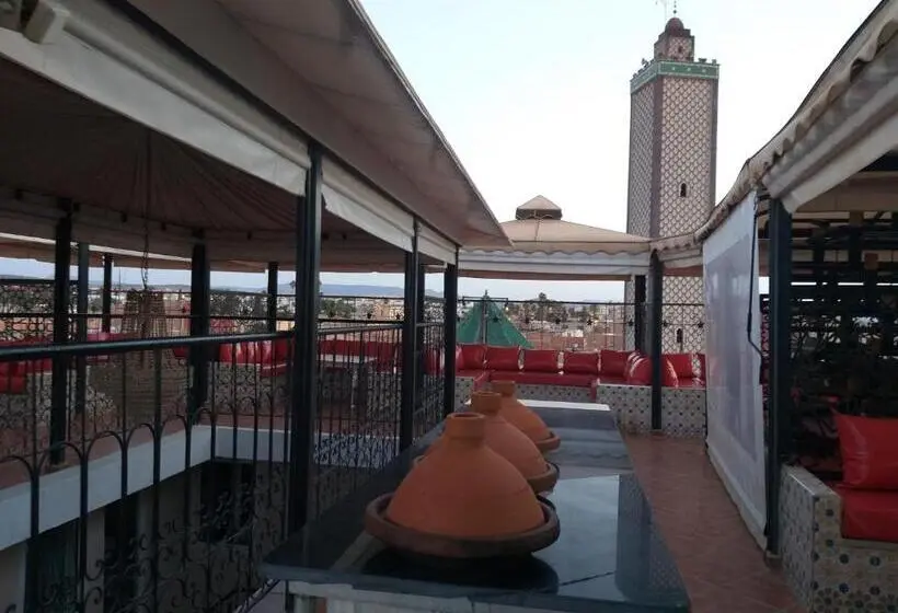 スイート, Lahlou Riad Cafeteria
