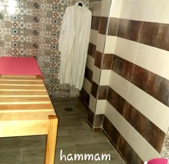 スイート, Lahlou Riad Cafeteria