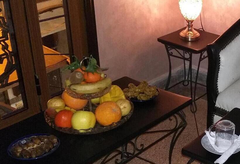 جناح ديلوكس, Lahlou Riad Cafeteria