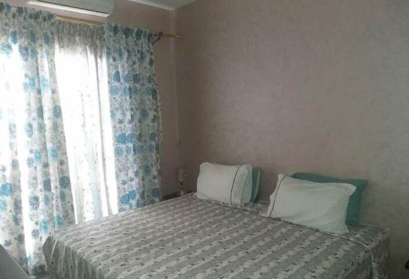 جناح ديلوكس, Lahlou Riad Cafeteria