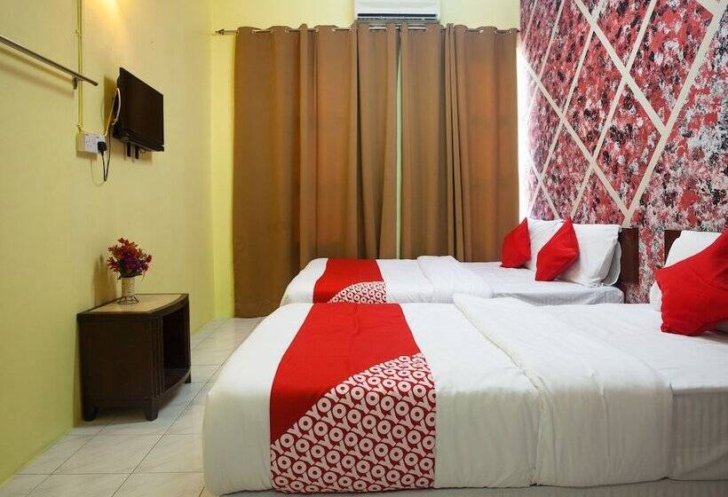 سوییت سوپریور, O Captain Hotel Cafe & Bistro