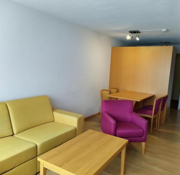 סוויטה נוף להרים, Das Hotel Sherlock Holmes