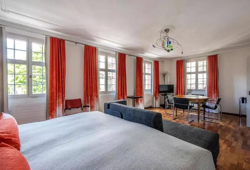اتاق استاندارد سه نفره, Hofgarten Luzern