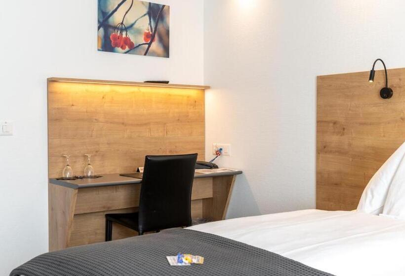 اتاق استاندارد, Sursee