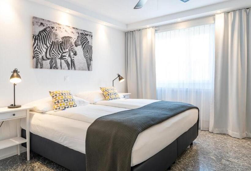 اتاق استاندارد, Sursee