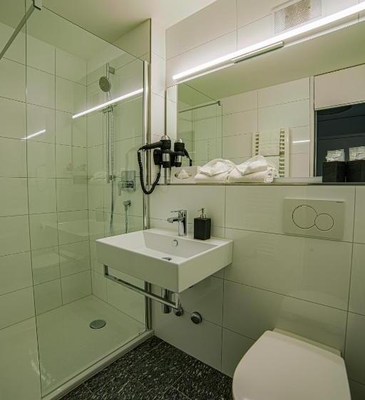 اتاق استاندارد, Sursee