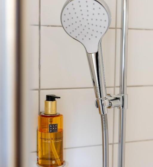 غرفة قياسية, Merian Basel Self Check In